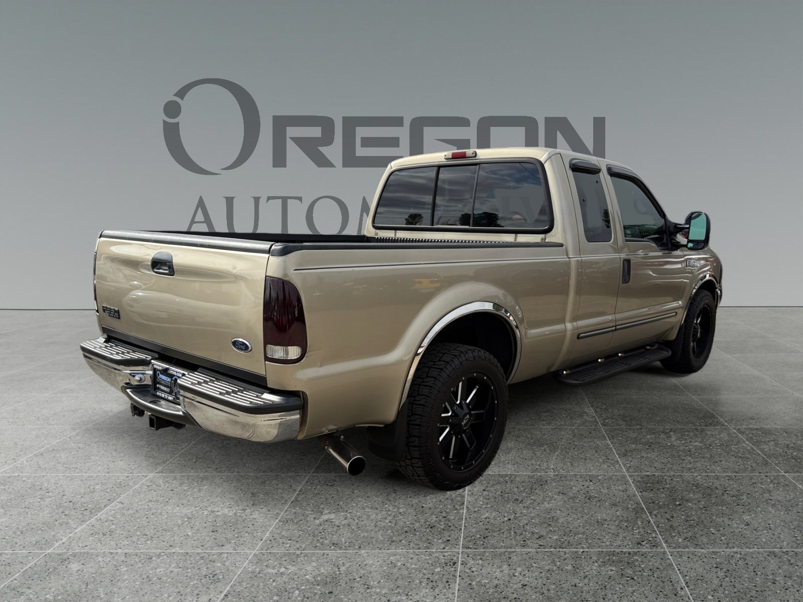 2000 Ford F-350 XLT photo 4