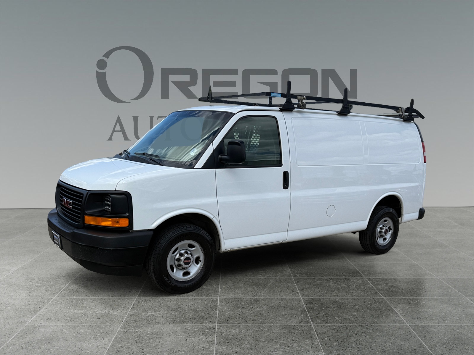 2017 GMC Savana Cargo Work Van's photo