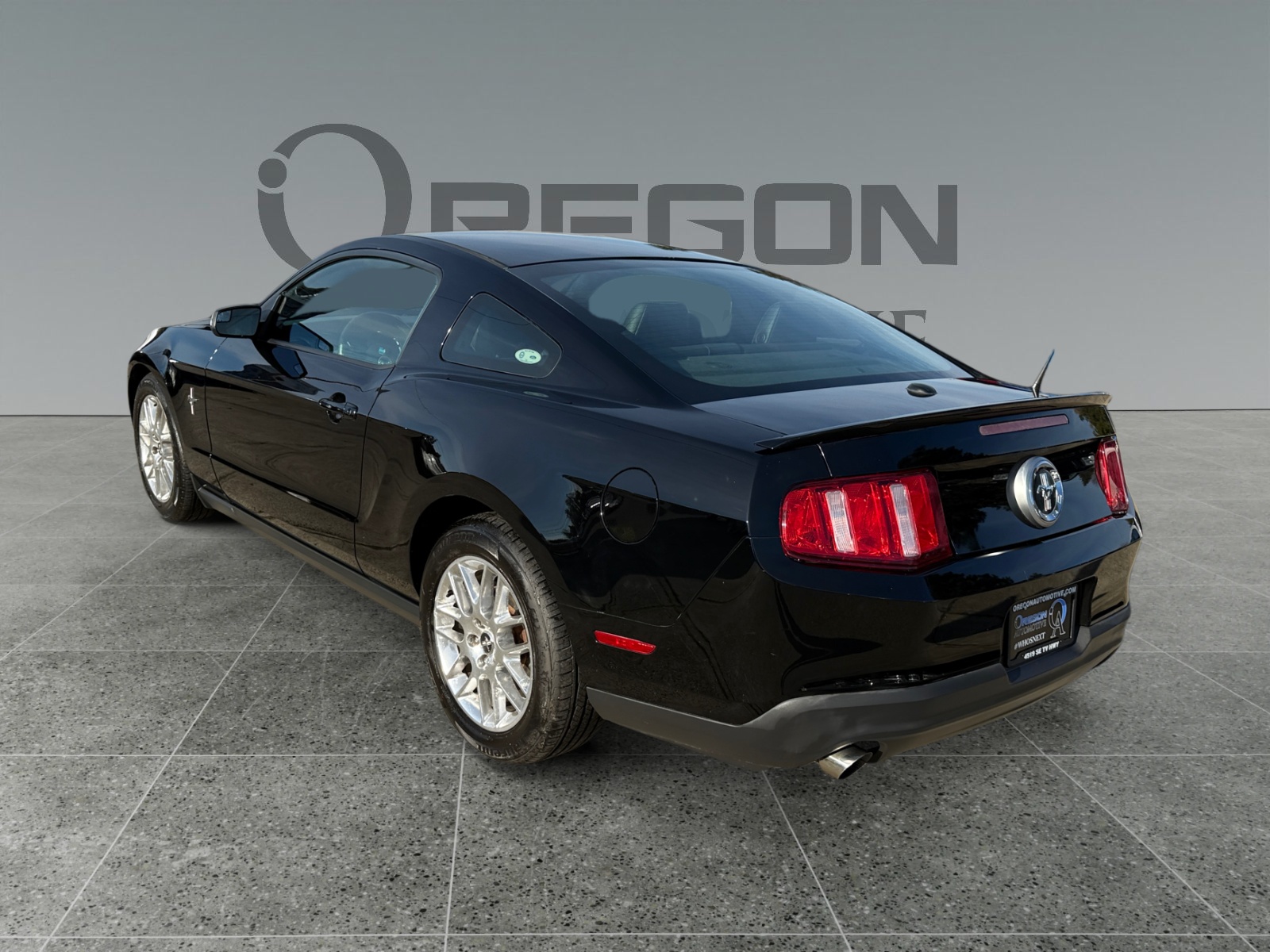 2012 Ford Mustang Premium photo 3