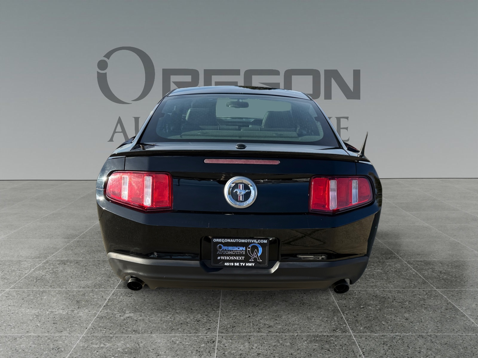 2012 Ford Mustang Premium photo 4