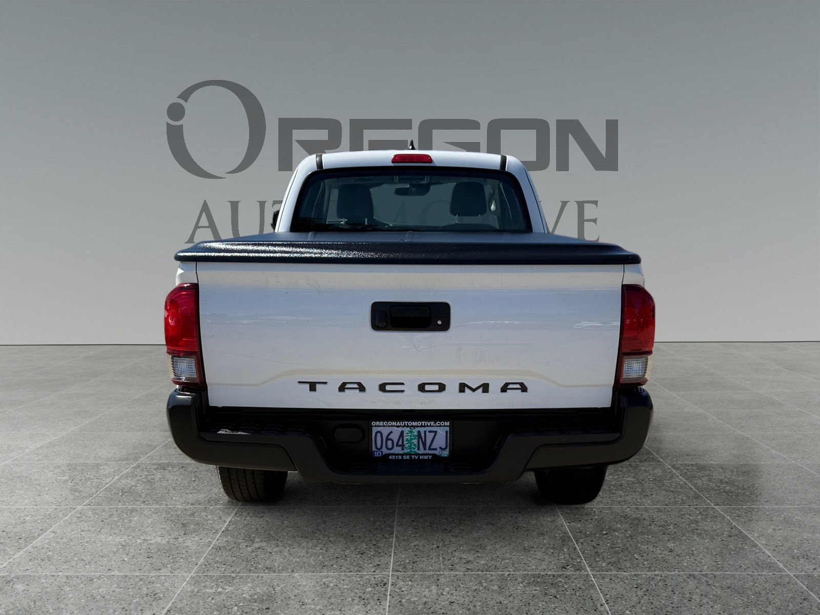 2018 Toyota Tacoma SR5 TRD Sport photo 4