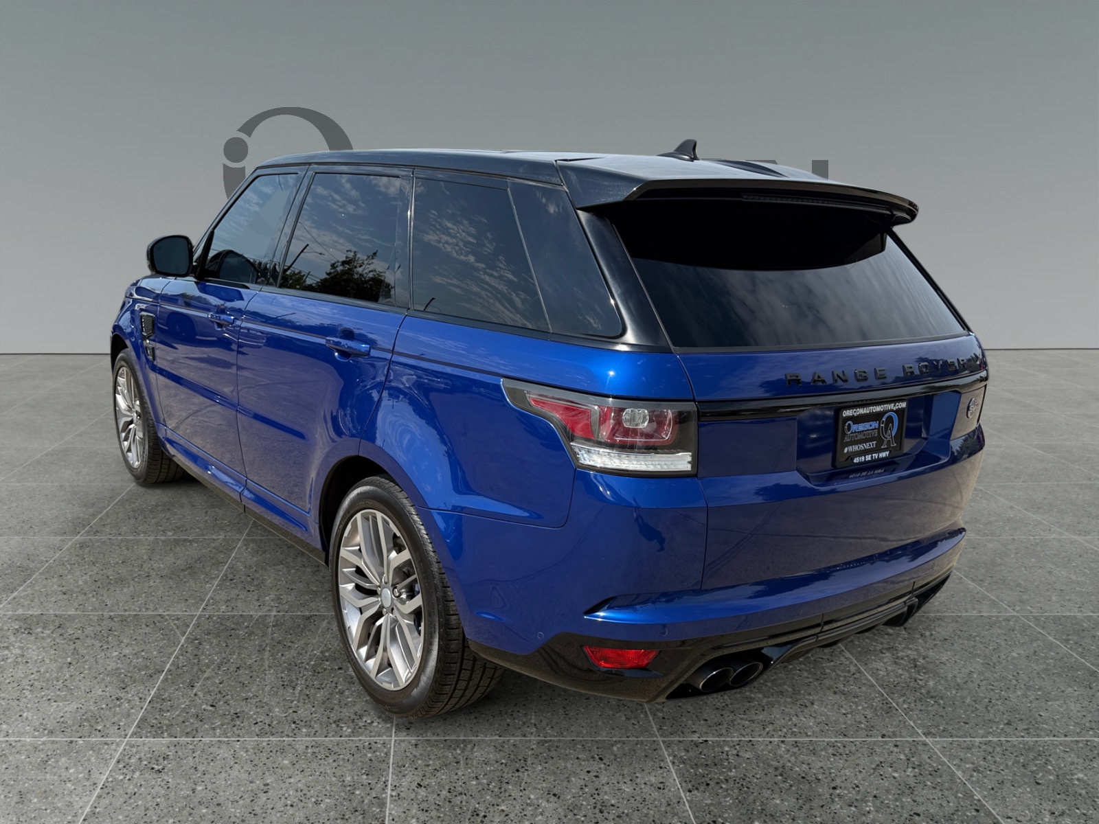 2015 Land Rover Range Rover Sport SVR photo 3