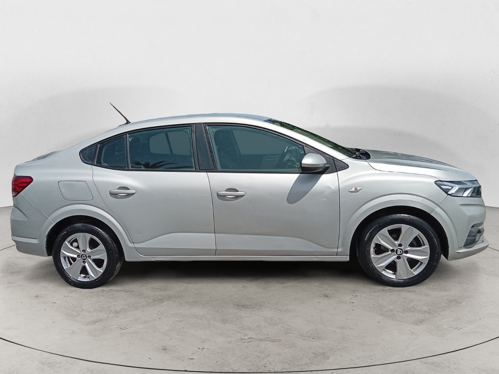 DACIA LOGAN-DACIA LOGAN LOGAN III - PH1 - 1.0 TCE 100 CVT CONFORT BVA 100CH-image-4