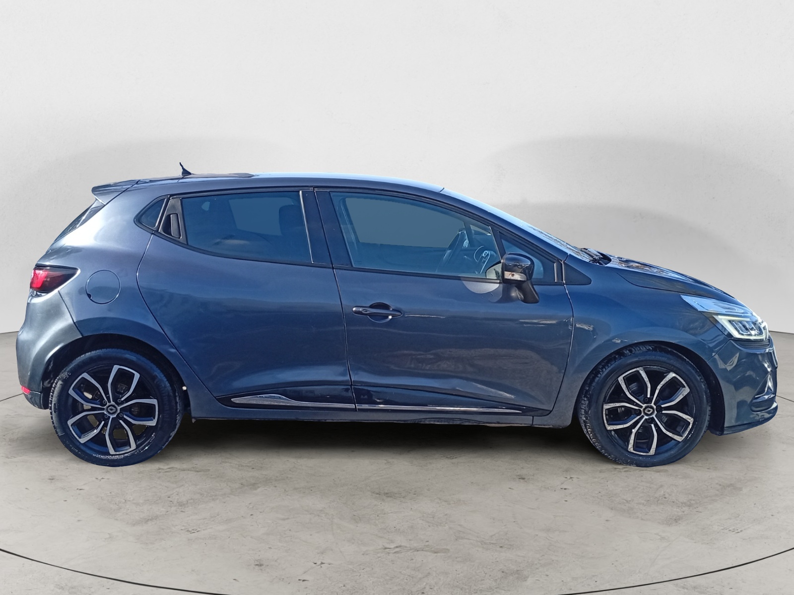 RENAULT CLIO-RENAULT CLIO CLIO IV - PH2 - 1.5 DCI INTENS BVM 85CH-image-4