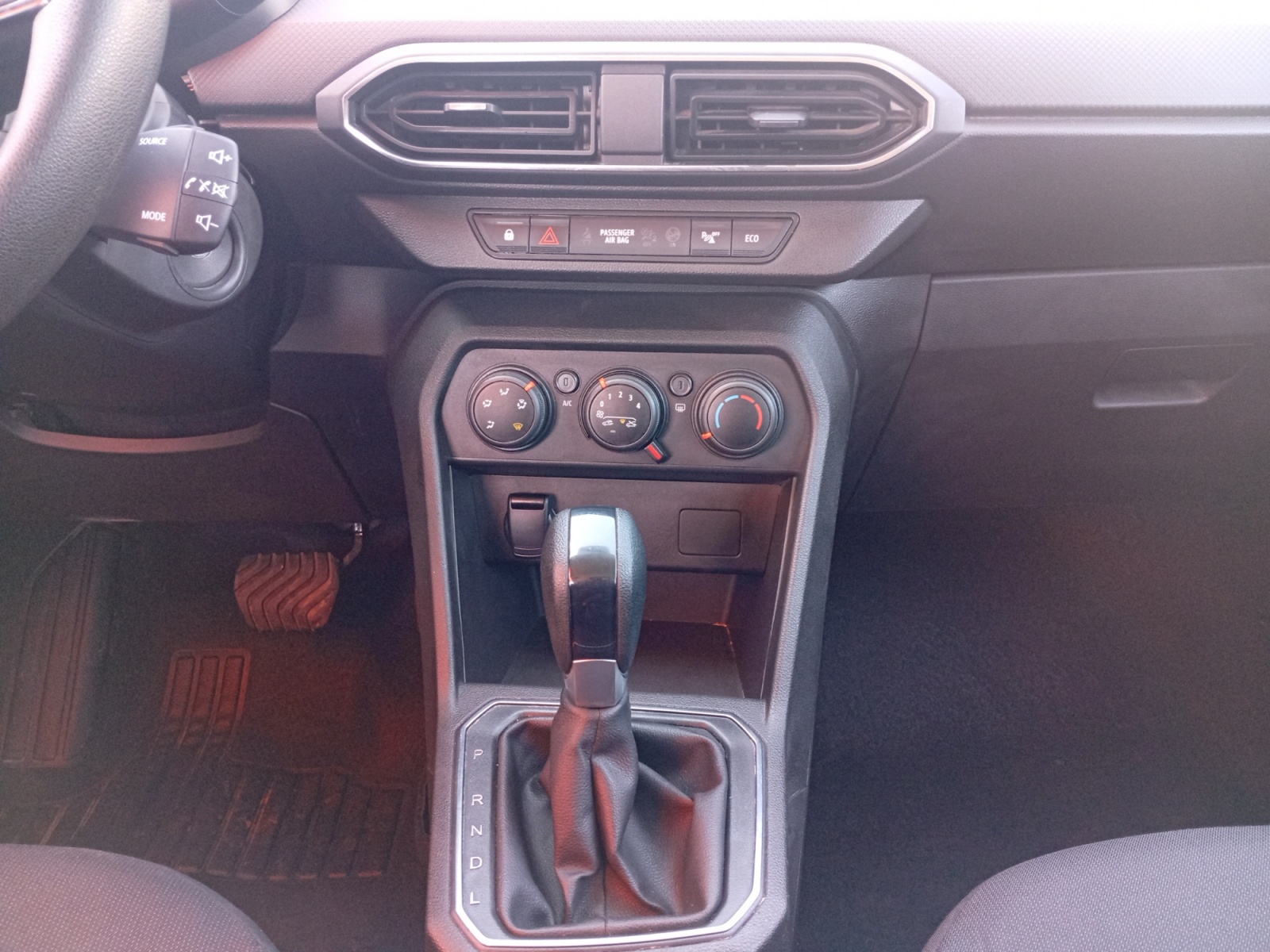 DACIA LOGAN-DACIA LOGAN LOGAN III - PH1 - 1.0 TCE EXPRESSION CVT 100CH-image-8