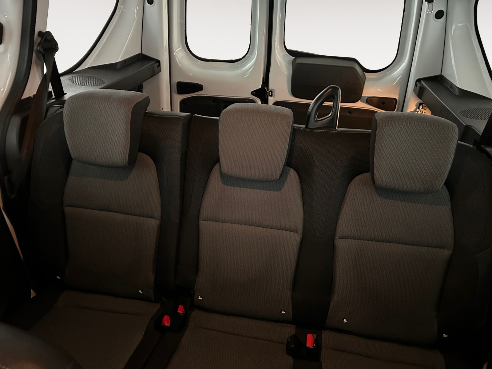 RENAULT EXPRESS-RENAULT EXPRESS EXPRESS II - PH1 - 1.5 DCI 95 EQUILIBRE BVM 95CH-image-8