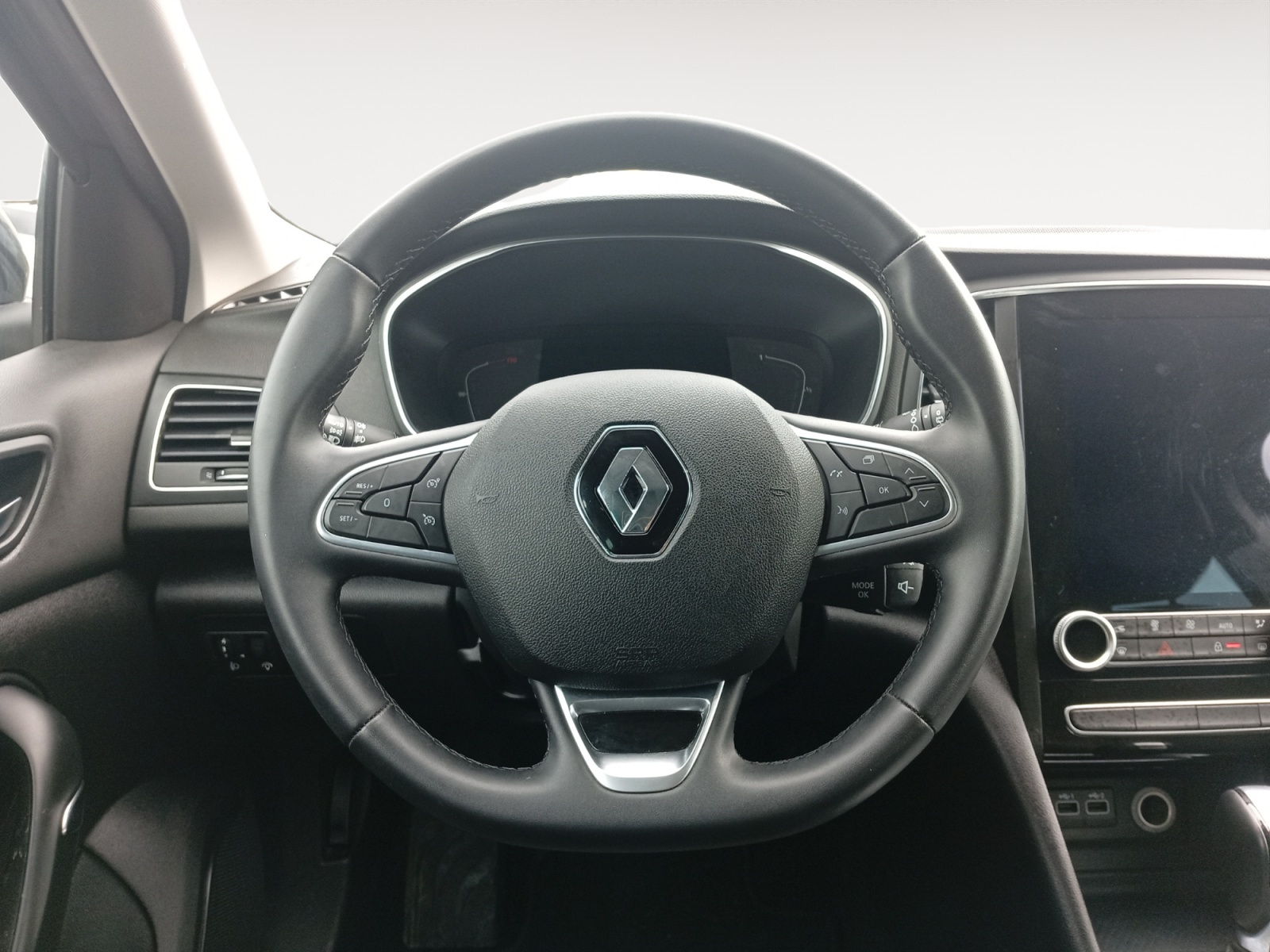 RENAULT MEGANE-RENAULT MEGANE MEGANE IV - PH2 - 1.5 DCI TECHNO BVA 115CH-image-9