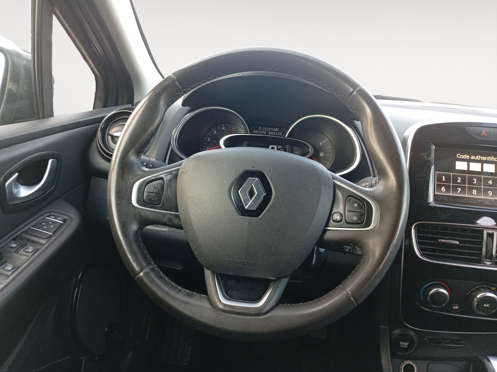 RENAULT CLIO-RENAULT CLIO CLIO IV - PH2 - 1.5 DCI INTENS BVM 85CH-image-9