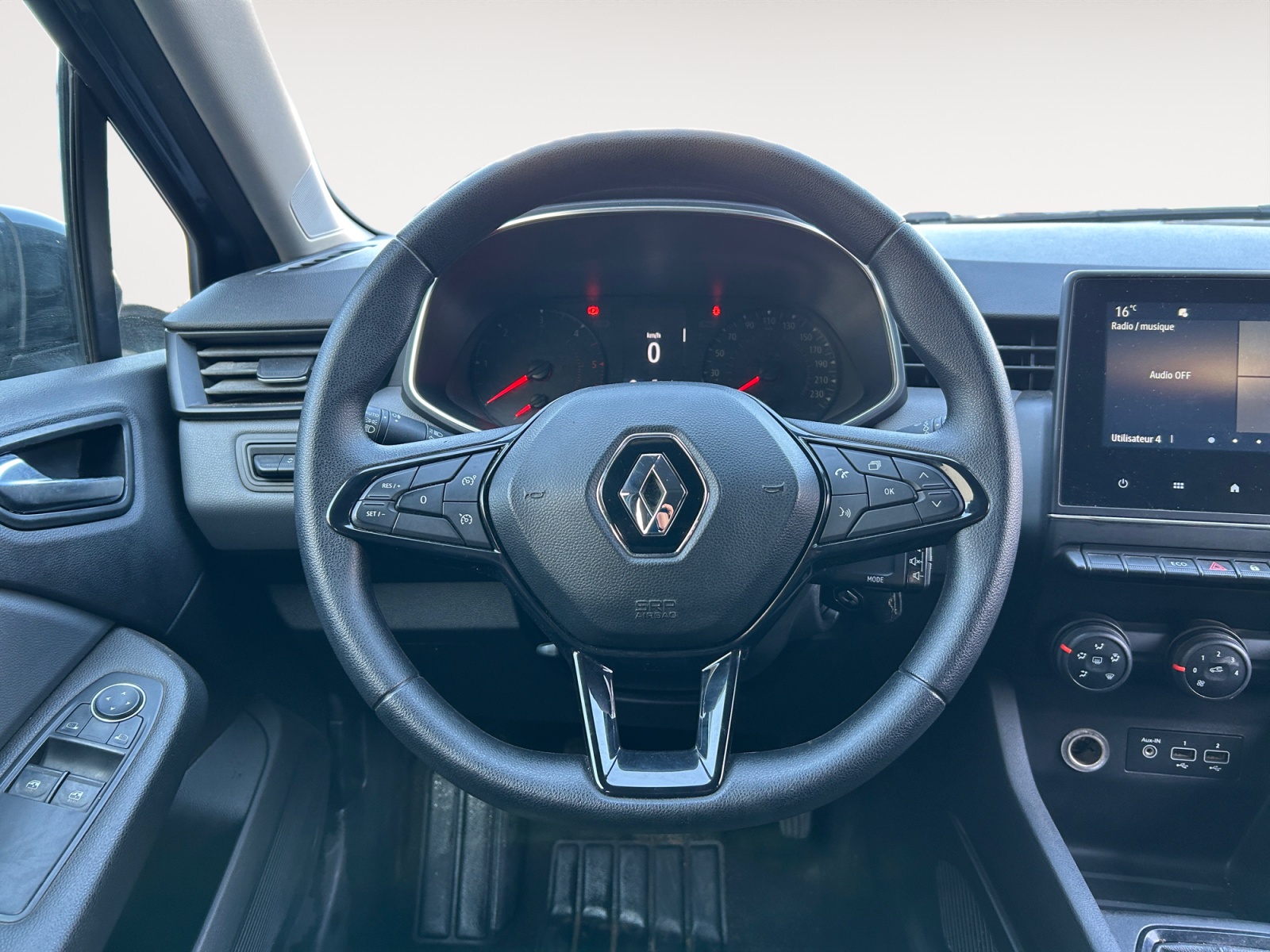 RENAULT CLIO-RENAULT CLIO CLIO V - PH2 - 1.5 DCI AUTHENTIC BVM 115CH-image-9