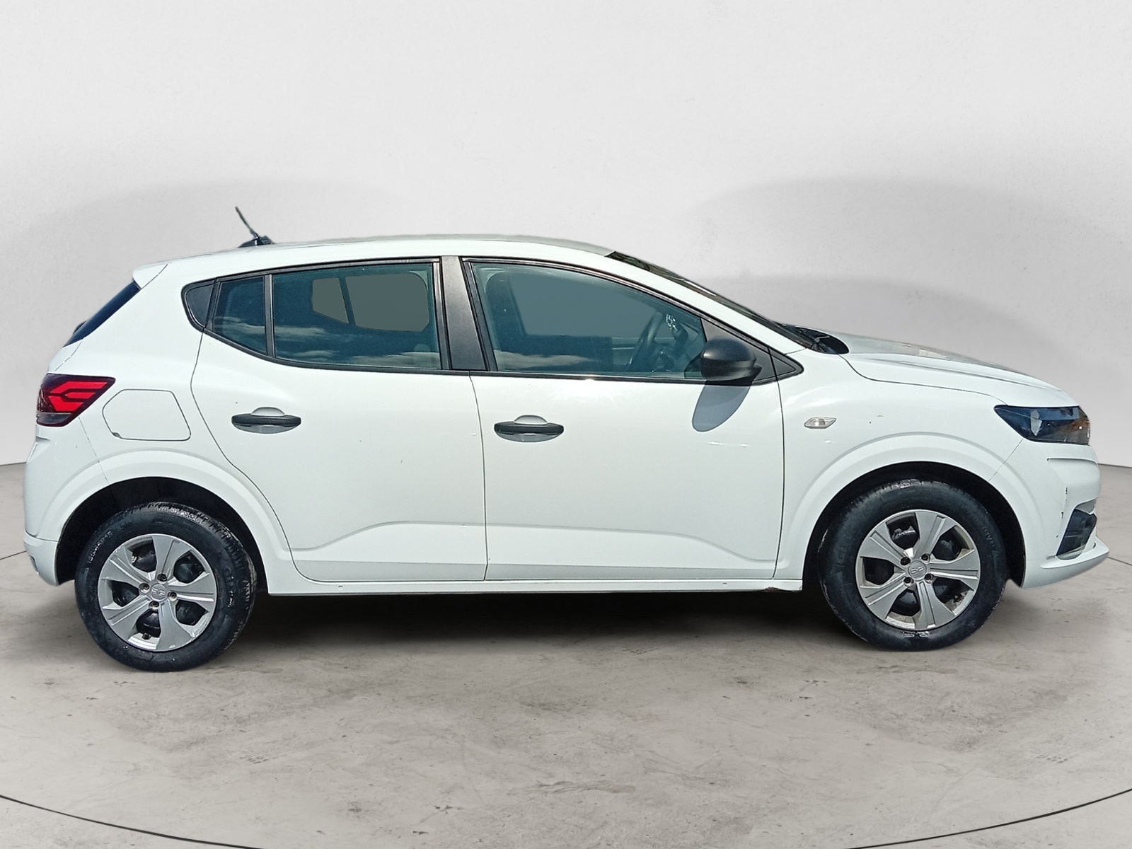 DACIA SANDERO-DACIA SANDERO SANDERO III - PH2 - 1.0 TCE  STREETWAY  ESSENTIEL BVM 100CH-image-4