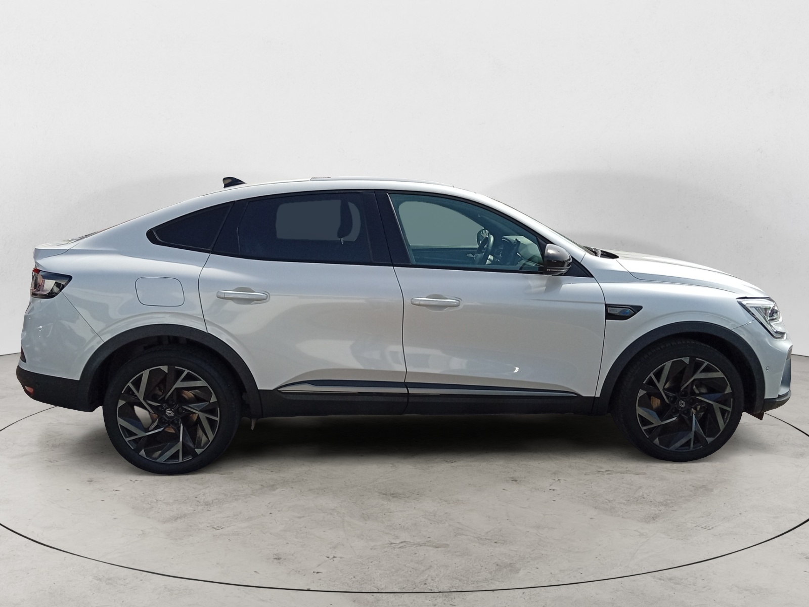 RENAULT ARKANA-RENAULT ARKANA ARKANA I - PH1 - 1.6 E-TECH  HEV ESPRIT ALPINE BVA 145CH-image-4