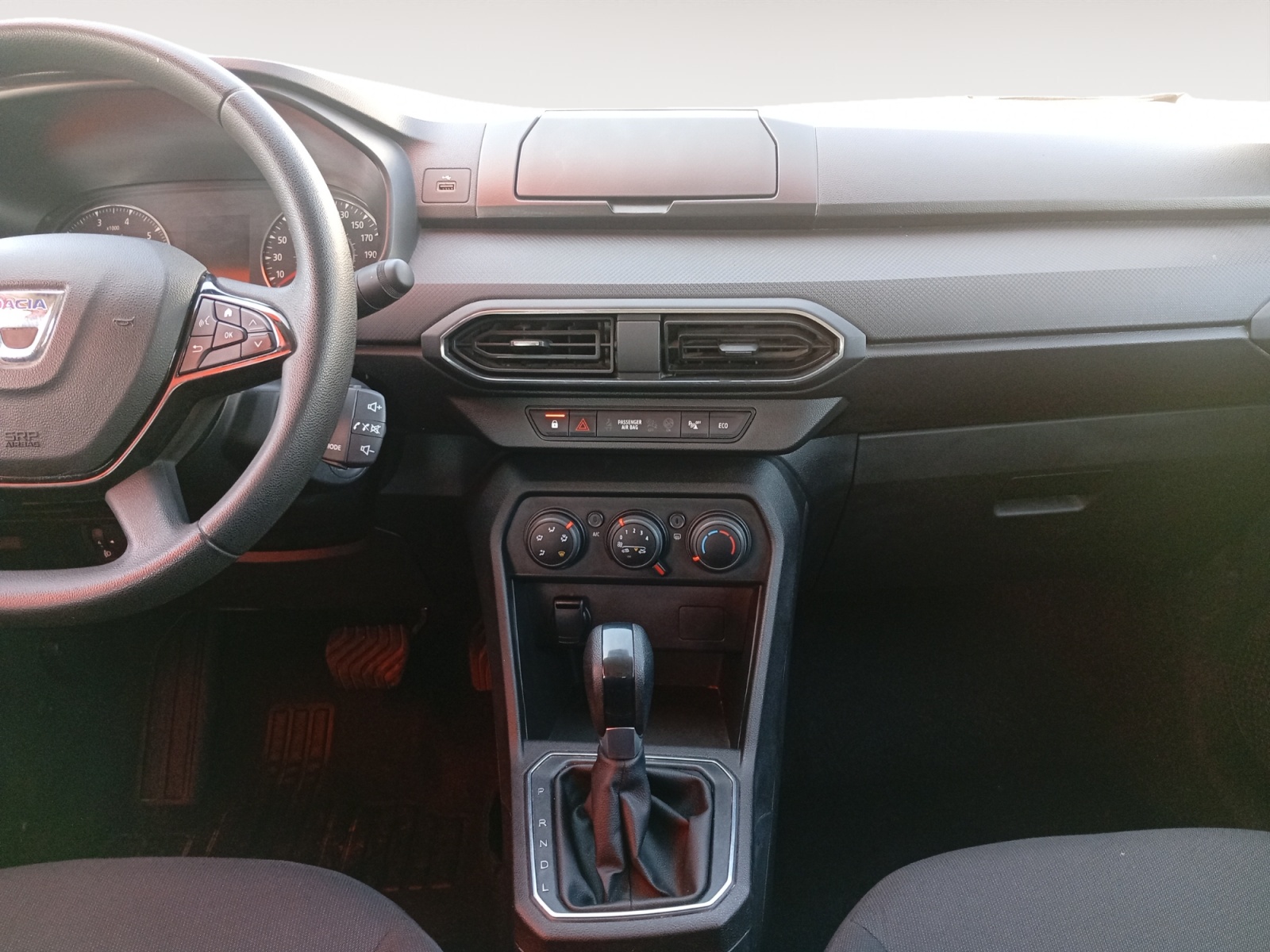 DACIA LOGAN-DACIA LOGAN LOGAN III - PH1 - 1.0 TCE EXPRESSION CVT 100CH-image-8