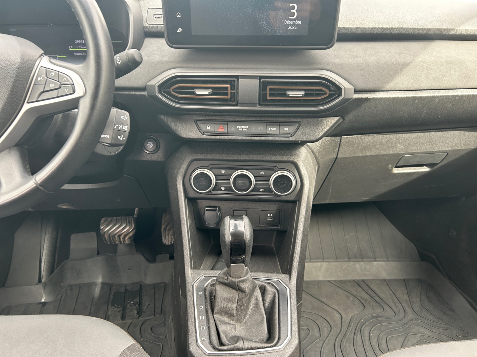 DACIA JOGGER-DACIA JOGGER JOGGER I - PH1 - 1.6 HYBRID 140 EXTREME BVM 102CH-image-8