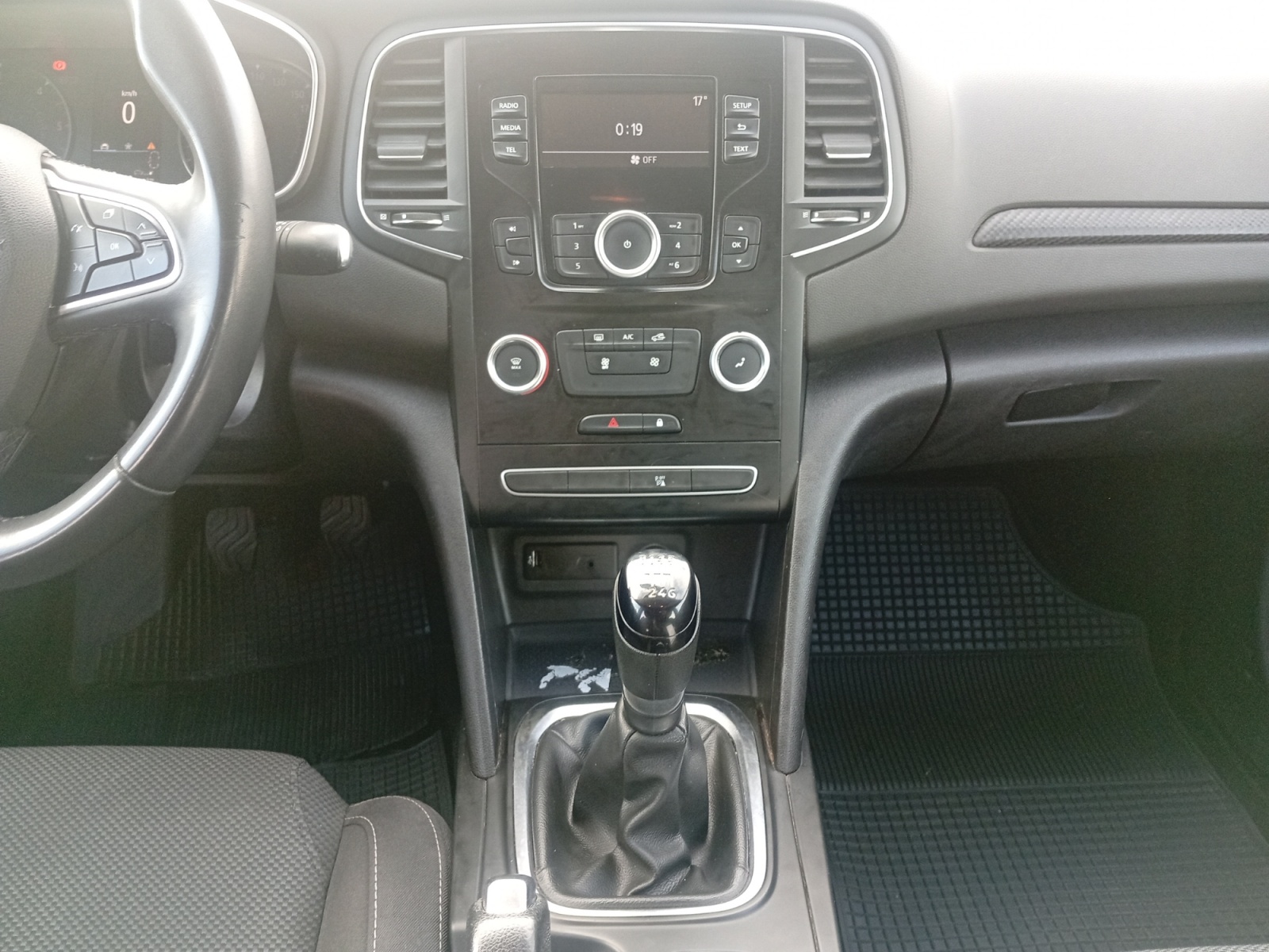 RENAULT MEGANE-RENAULT MEGANE MEGANE SEDAN IV - PH1 - 1.5 DCI LIFE BVM 90CH-image-8