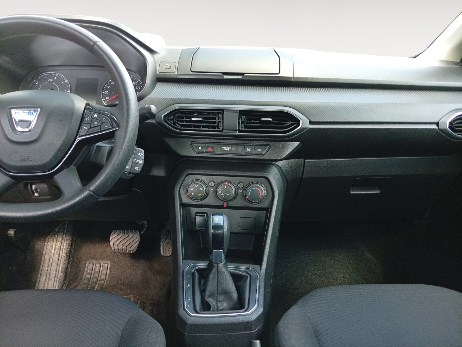 DACIA LOGAN-DACIA LOGAN LOGAN III - PH2 - 1.0 TCE ESSENTIEL CVT 100CH-image-8