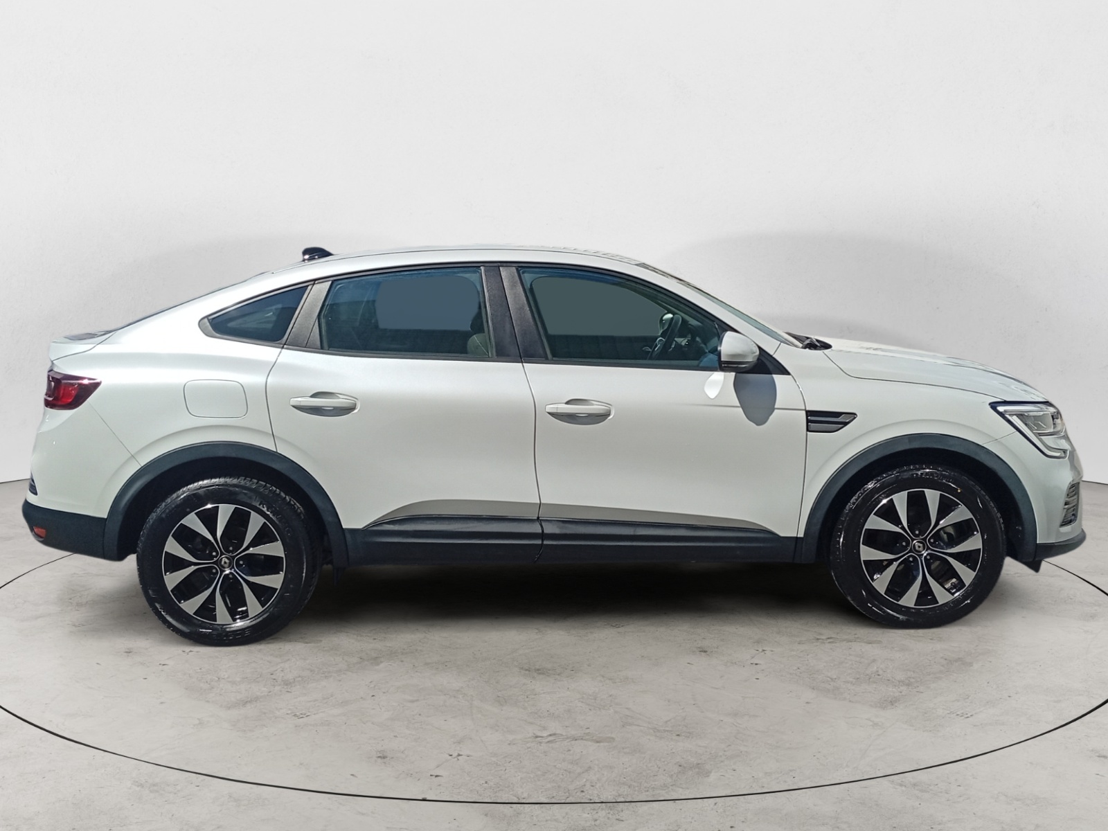 RENAULT ARKANA-RENAULT ARKANA ARKANA I - PH1 - 1.6 E-TECH FULL HYBRID EQUILIBRE BVA 145CH-image-4