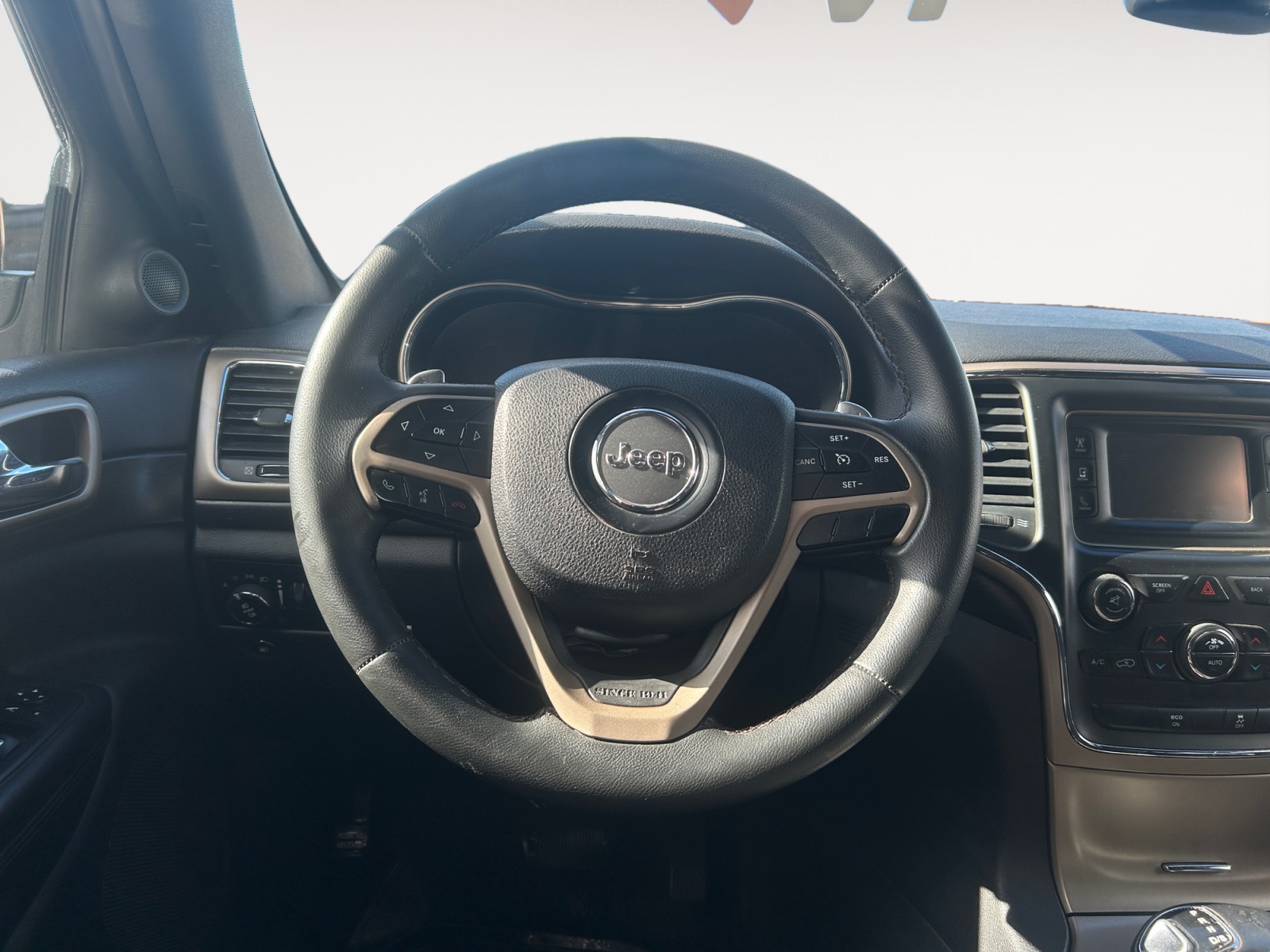 JEEP GRAND CHEROKEE-JEEP GRAND CHEROKEE GRAND CHEROKEE IV - PH2 - 3.0 V6 CRD LAREDO 8 BVA 190CH-image-8