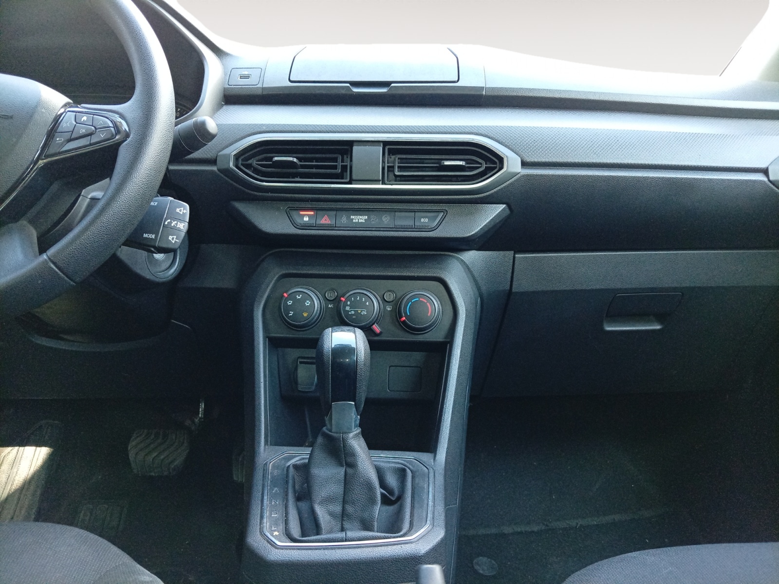 DACIA LOGAN-DACIA LOGAN LOGAN III - PH2 - 1.0 TCE ESSENTIEL CVT 100CH-image-8
