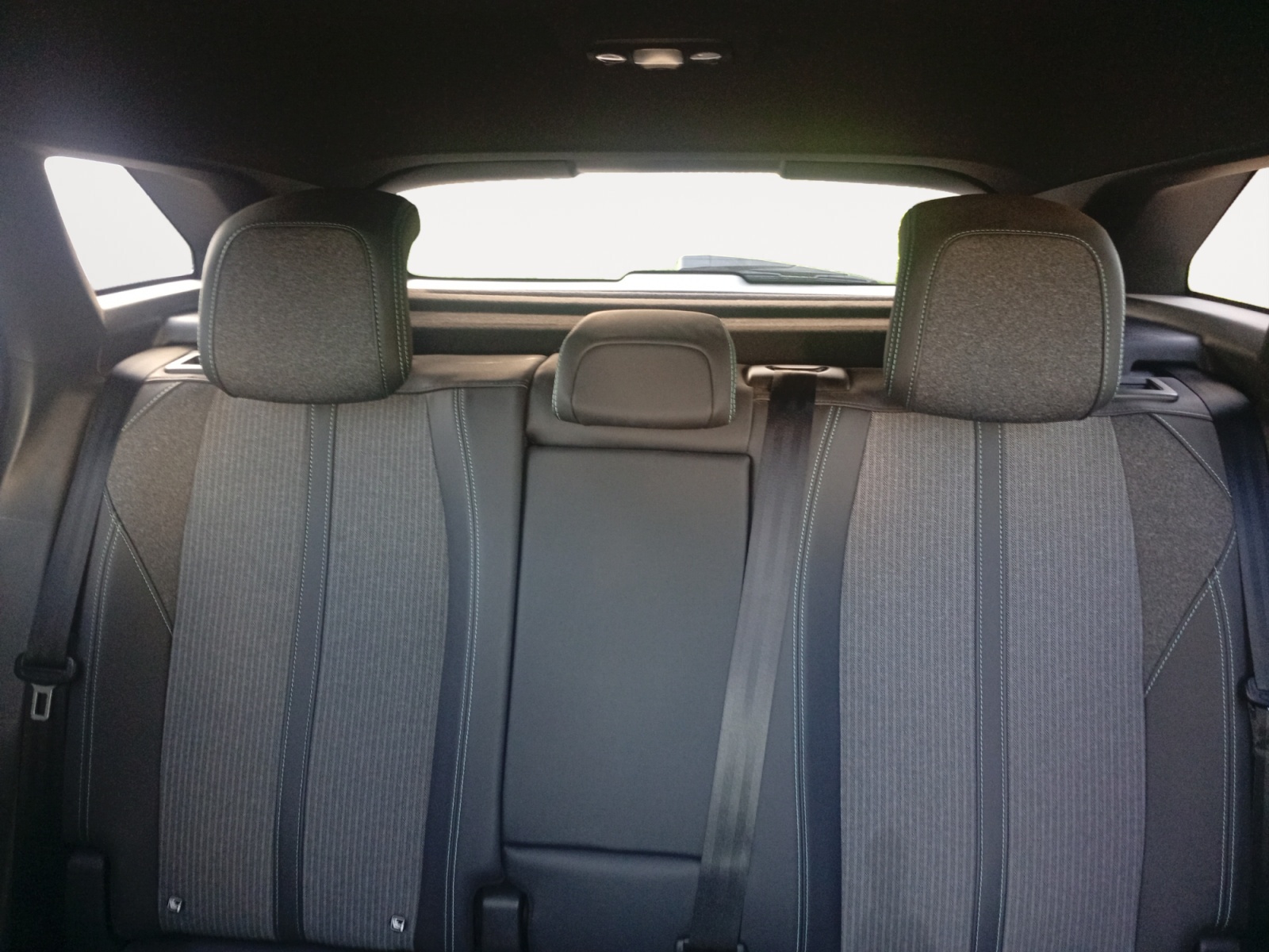 PEUGEOT 3008-PEUGEOT 3008 3008 II - PH2 - 1.5 BLUEHDI ALLURE BVA 130CH-image-10