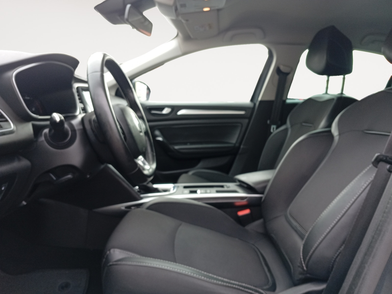 RENAULT MEGANE-RENAULT MEGANE MEGANE SEDAN IV - PH2 - 1.5 DCI TECHNO BVA 114CH-image-6