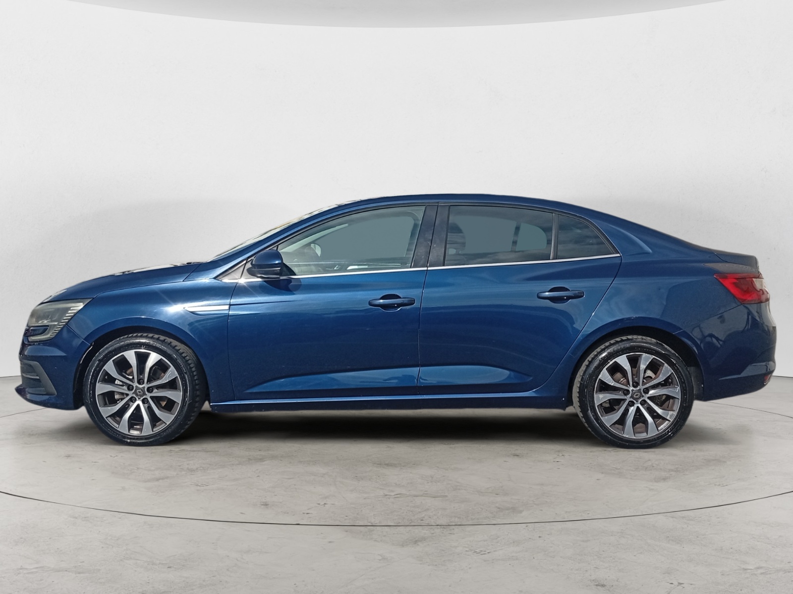 RENAULT MEGANE-RENAULT MEGANE 1.5 DCI 115 INTENS GEN.IV PH2-image-2