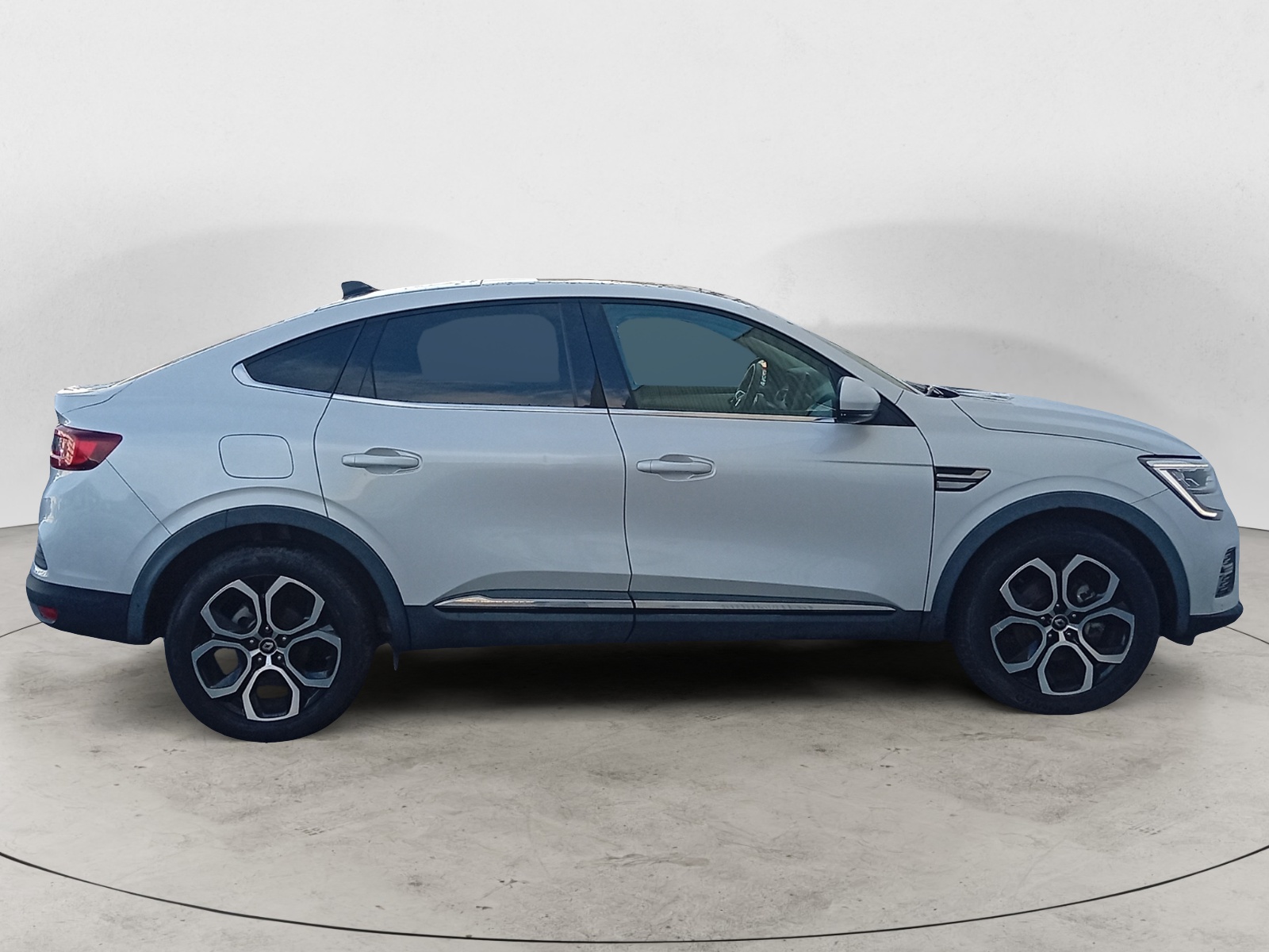 RENAULT ARKANA-RENAULT ARKANA 1.6-ETECH-145-HEV-TECHNO-image-4