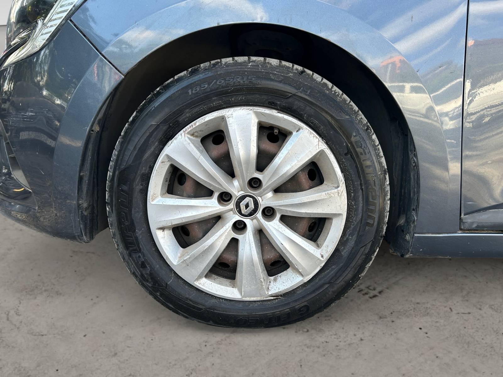 RENAULT CLIO-RENAULT CLIO AUTHENTIC-image-11