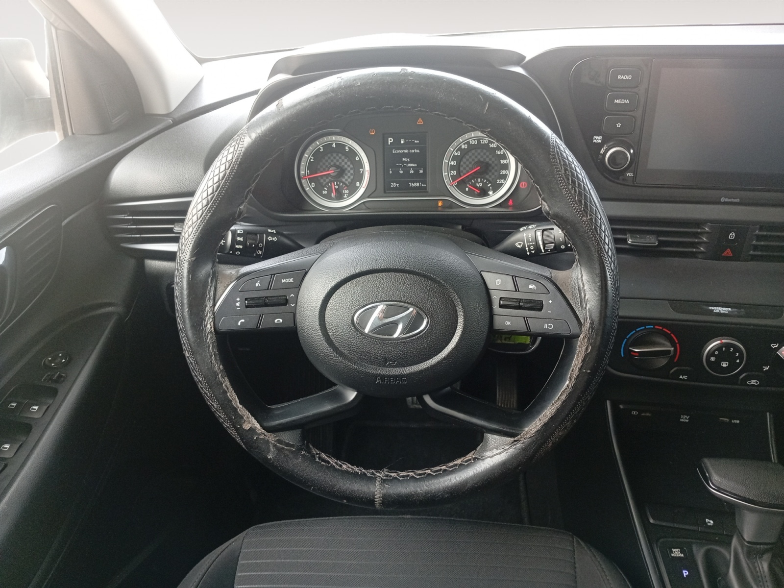 HYUNDAI I20-HYUNDAI I20 I20 II - PH2 - 1.4 MPI INVENTIVE BVA 100CH-image-9