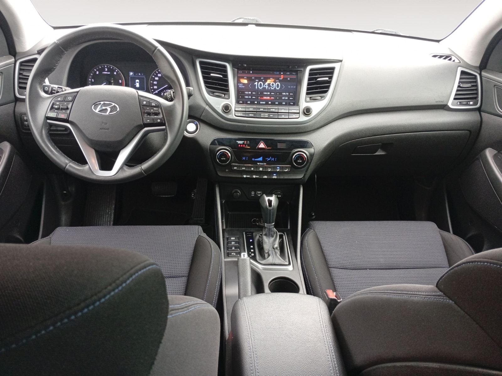 HYUNDAI TUCSON-HYUNDAI TUCSON TUCSON II - PH1 - 1.7 CRDI ATTRACTIVE 2WD BVM 115CH-image-7