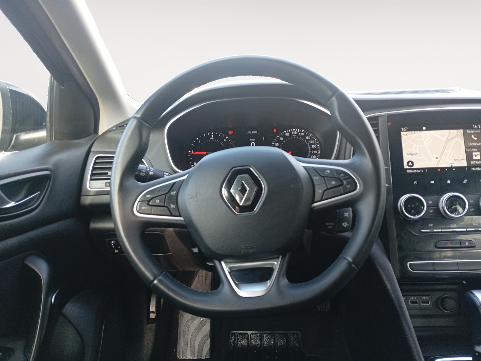 RENAULT MEGANE-RENAULT MEGANE MEGANE IV - PH2 - 1.5 BLUE DCI EQUILIBRE BVA 115CH-image-9