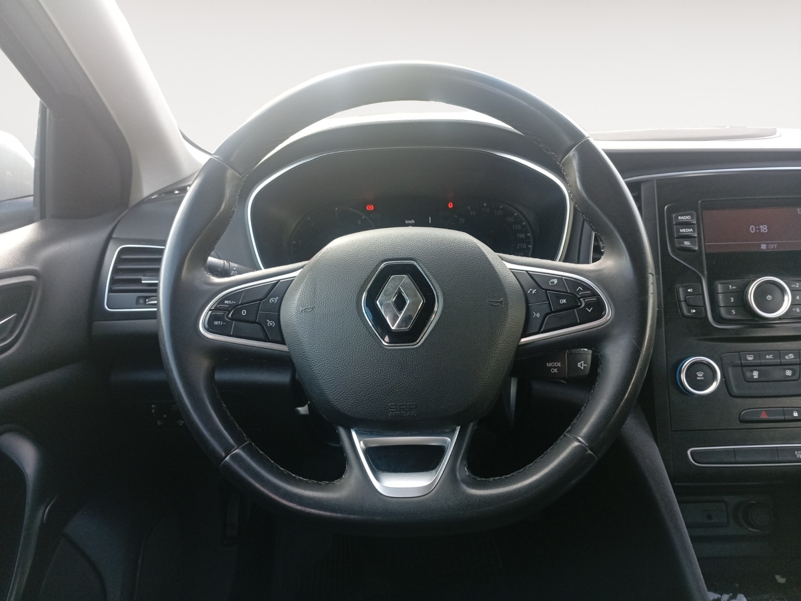 RENAULT MEGANE-RENAULT MEGANE MEGANE SEDAN IV - PH1 - 1.5 DCI LIFE BVM 90CH-image-9