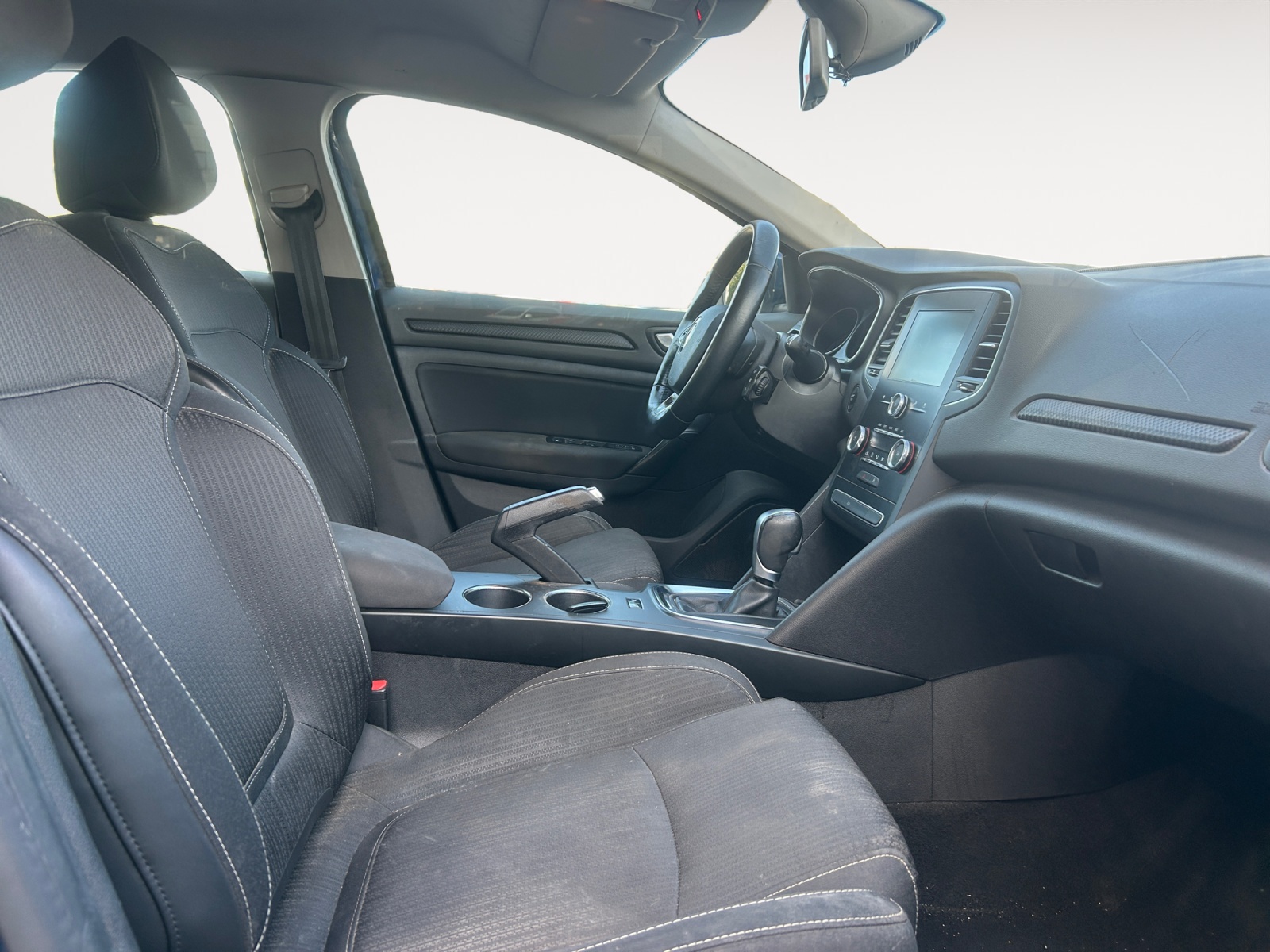 RENAULT MEGANE-RENAULT MEGANE MEGANE SEDAN IV - PH2 - 1.5 DCI AUTHENTIC BVA 114CH-image-11