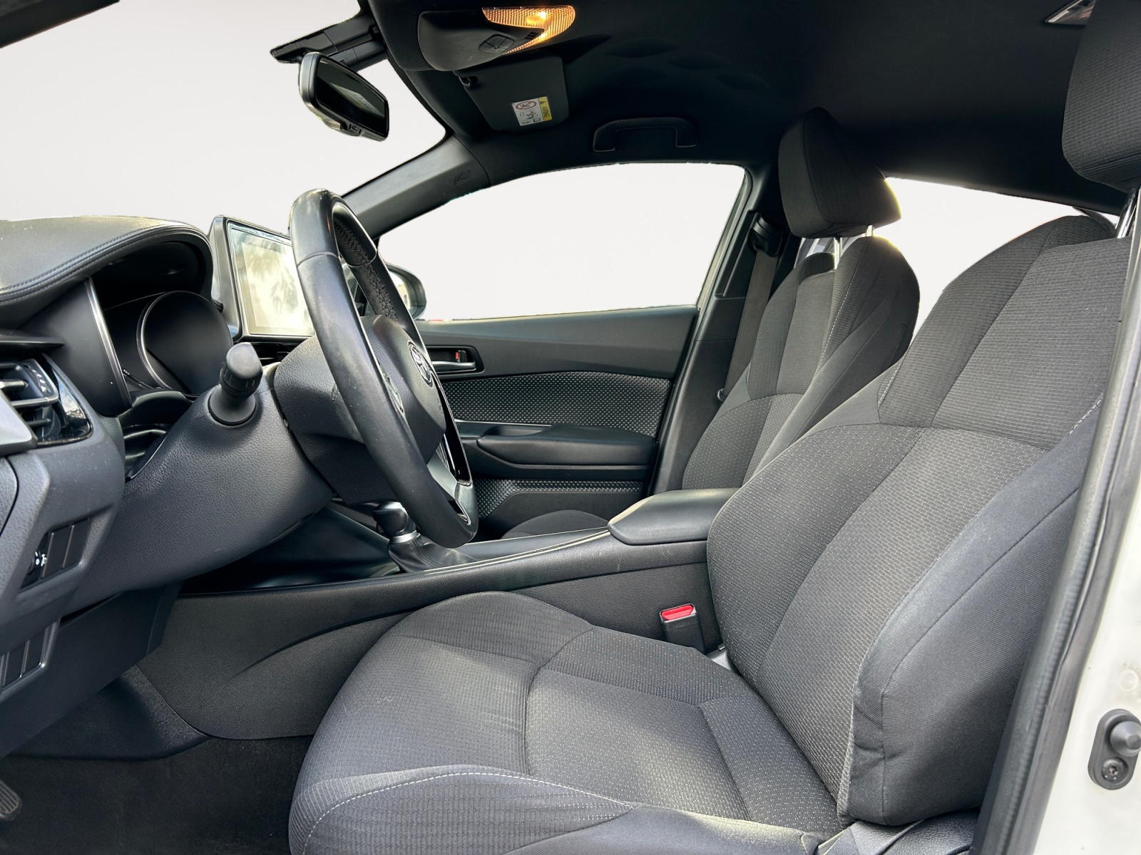 TOYOTA C-HR-TOYOTA C-HR C-HR I - PH1 - DYNAMIC + 2WD CVT 98CH-image-6