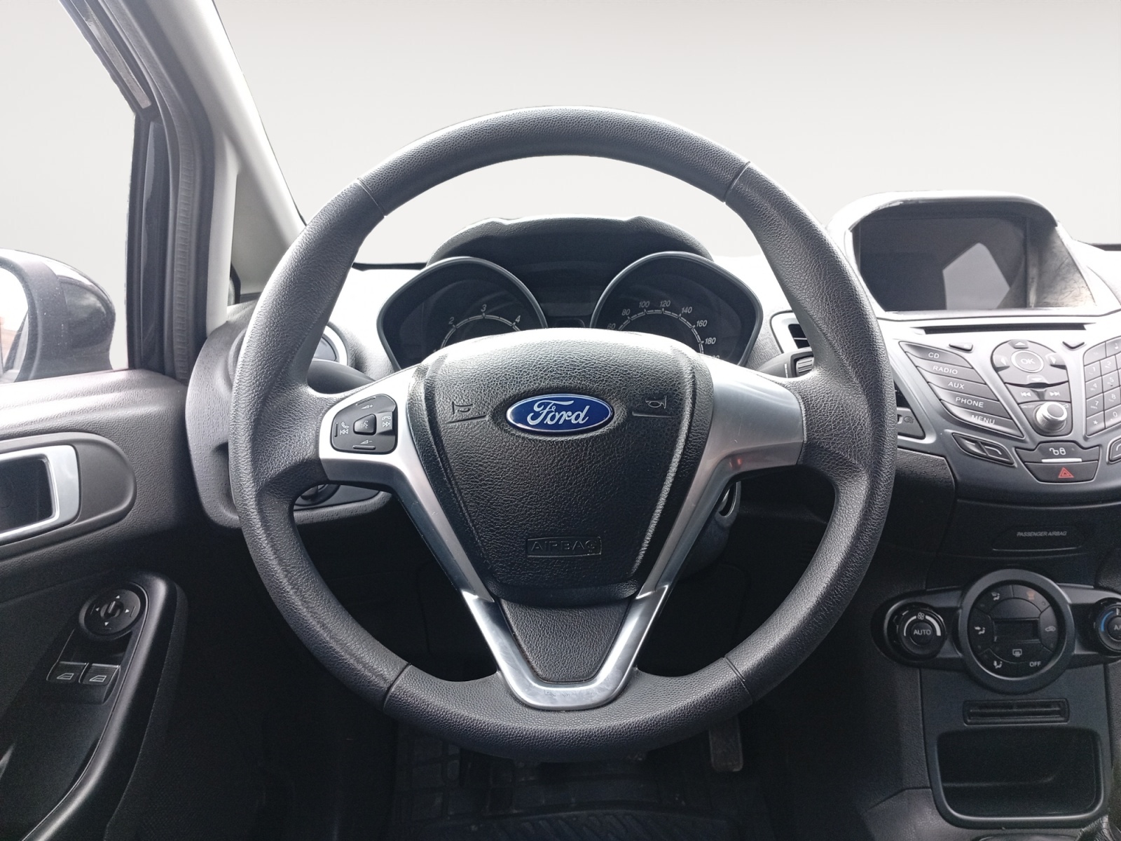 FORD FIESTA-FORD FIESTA FIESTA VI - PH1 - 1.5 TDCI TREND BVM 85CH-image-9