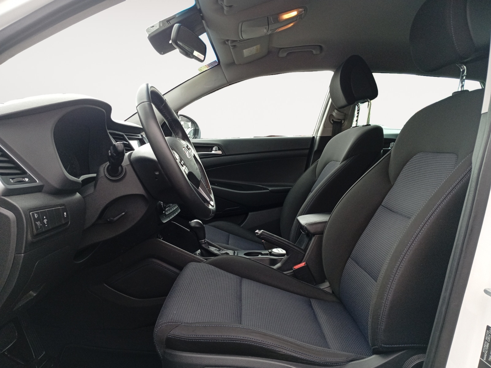 HYUNDAI TUCSON-HYUNDAI TUCSON TUCSON II - PH1 - 1.7 CRDI ATTRACTIVE 2WD BVM 115CH-image-6