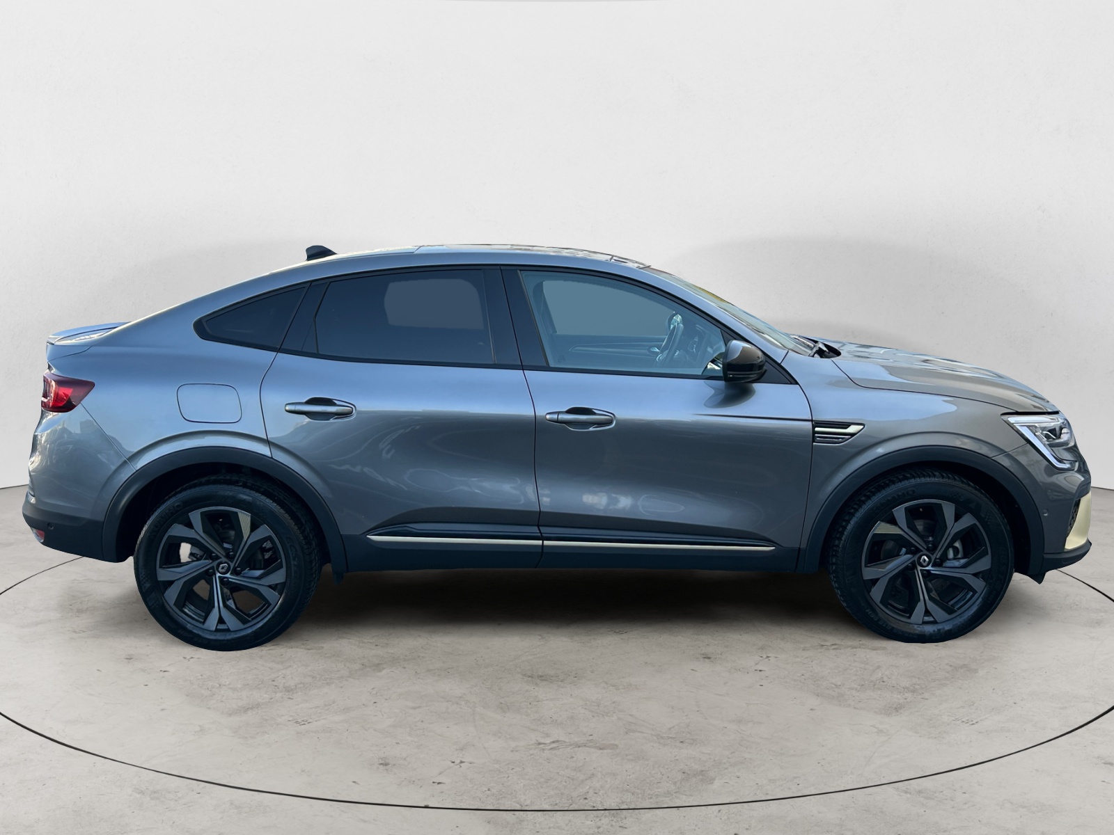 RENAULT ARKANA-RENAULT ARKANA ARKANA I - PH1 - 1.6 E-TECH  HEV ESPRIT ALPINE BVA 145CH-image-4