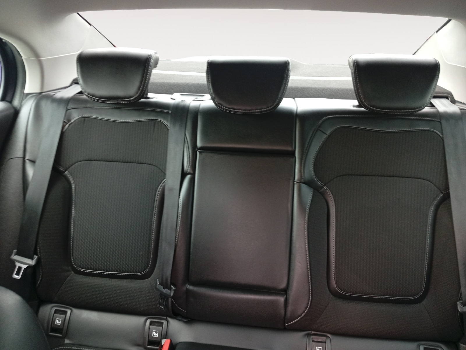 RENAULT MEGANE-RENAULT MEGANE MEGANE SEDAN IV - PH2 - 1.5 DCI TECHNO BVA 114CH-image-10