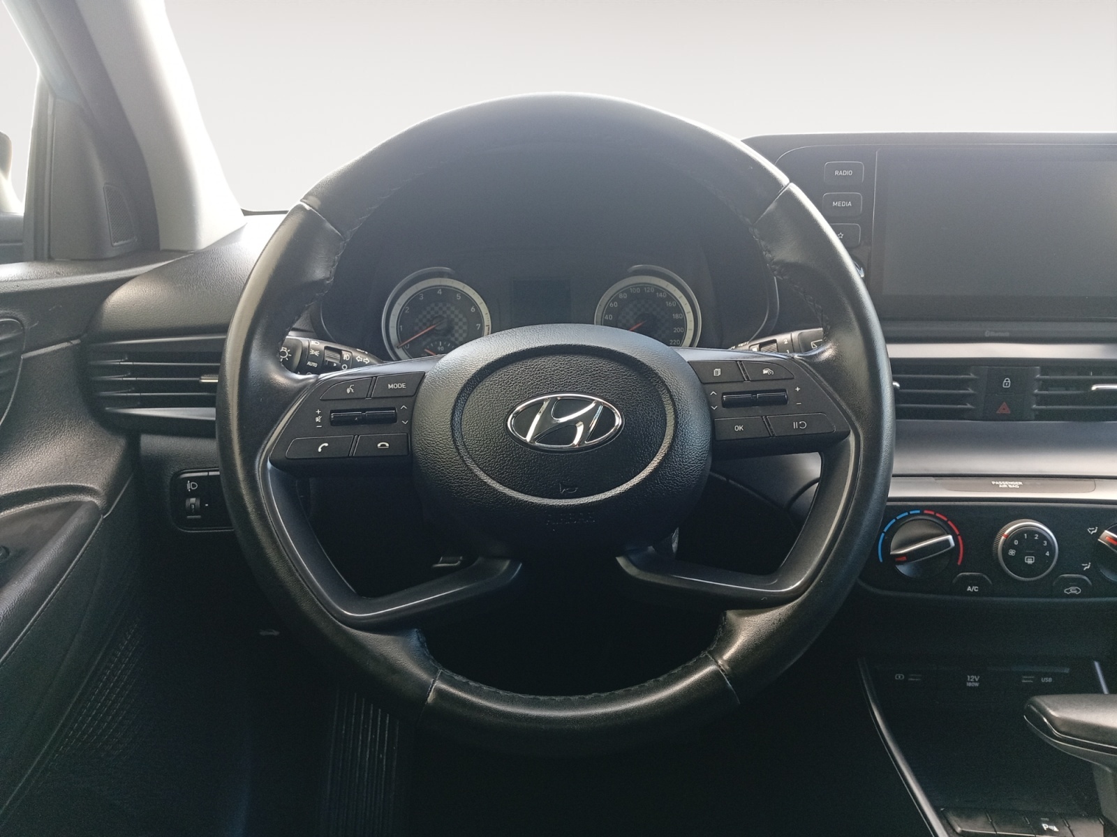 HYUNDAI I20-HYUNDAI I20 I20 II - PH2 - 1.4 MPI INVENTIVE BVA 100CH-image-9