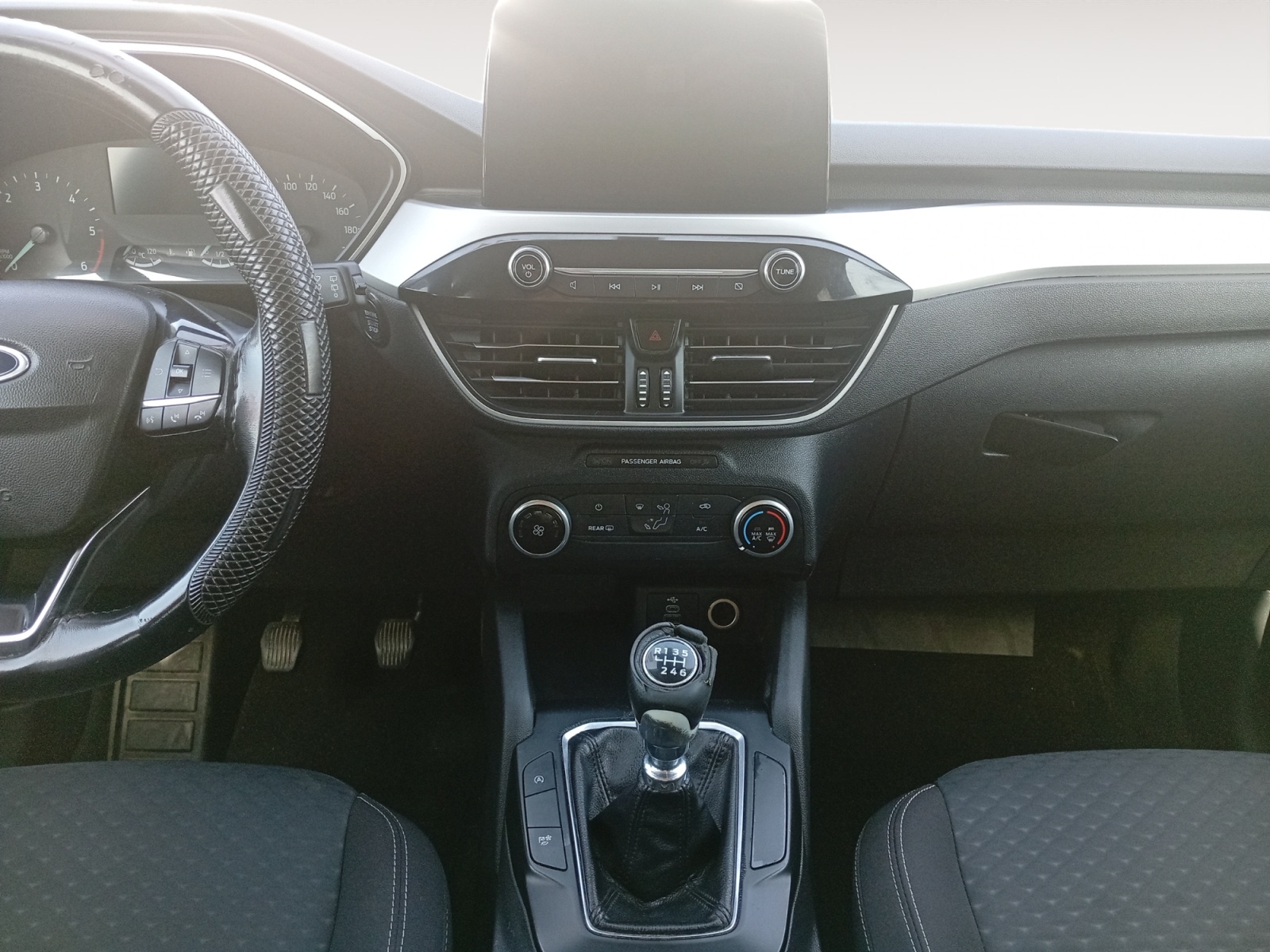 FORD KUGA-FORD KUGA 1.5 TDCI 120 TREND PLUS 4X2 GEN.II PH2-image-8