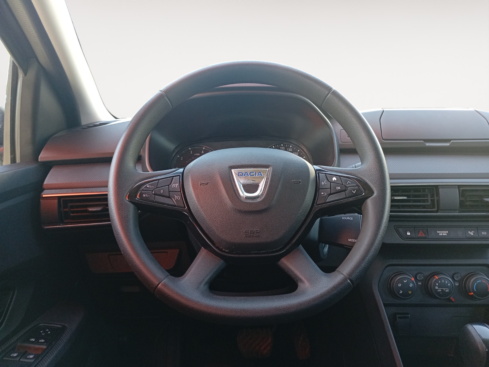 DACIA LOGAN-DACIA LOGAN LOGAN III - PH1 - 1.0 TCE EXPRESSION CVT 100CH-image-9