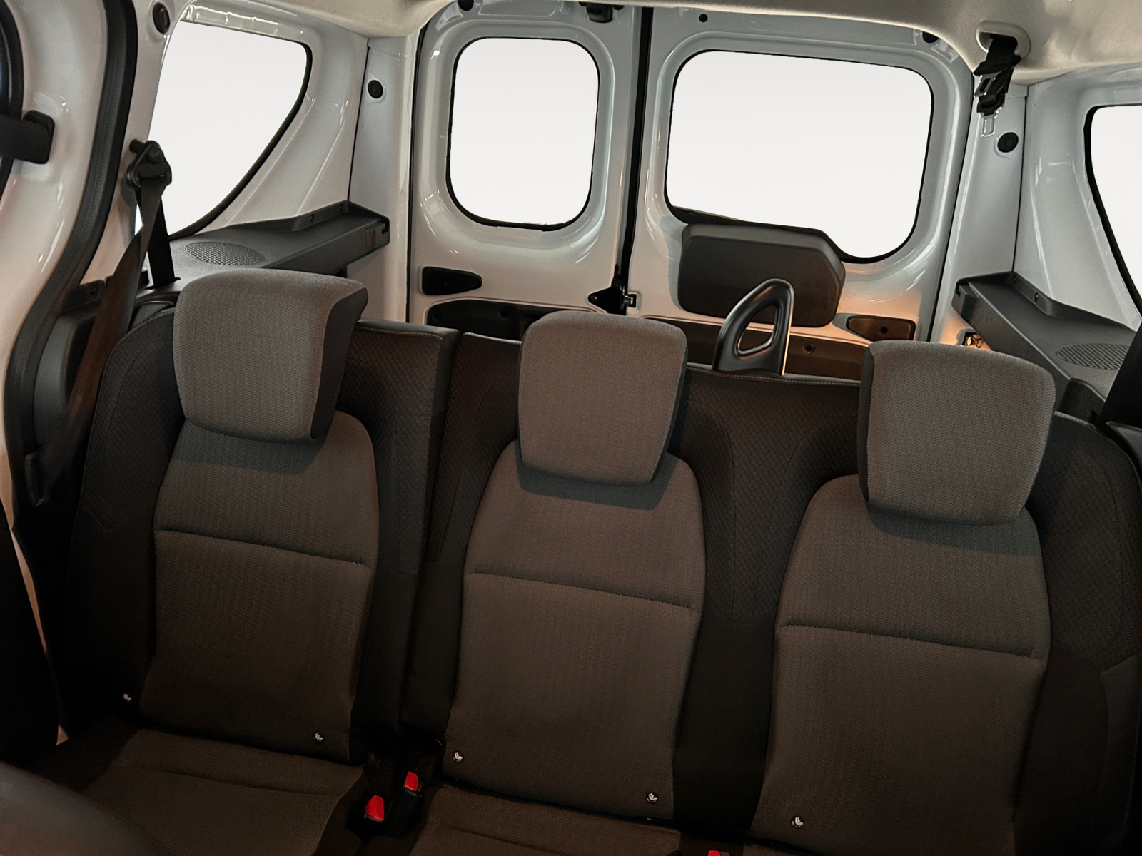 RENAULT EXPRESS-RENAULT EXPRESS EXPRESS II - PH1 - 1.5 DCI EQUILIBRE BVM 95CH-image-8