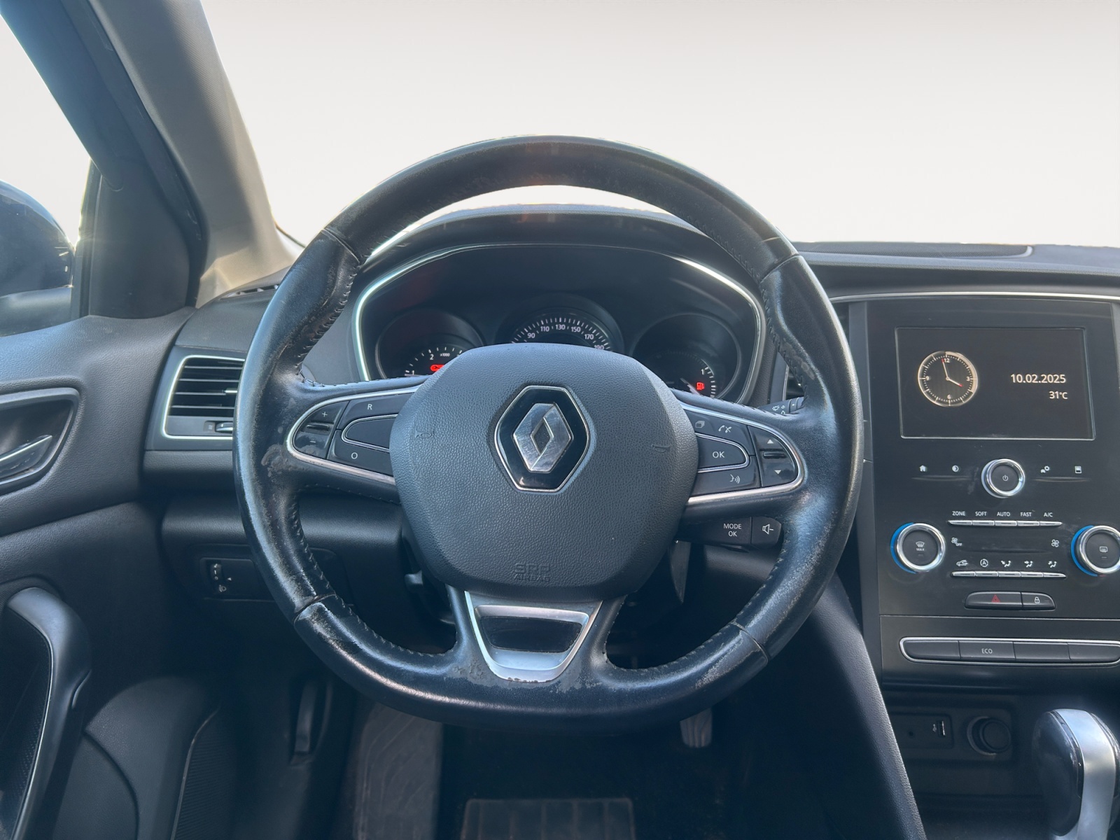 RENAULT MEGANE-RENAULT MEGANE MEGANE SEDAN IV - PH2 - 1.5 DCI AUTHENTIC BVA 114CH-image-8