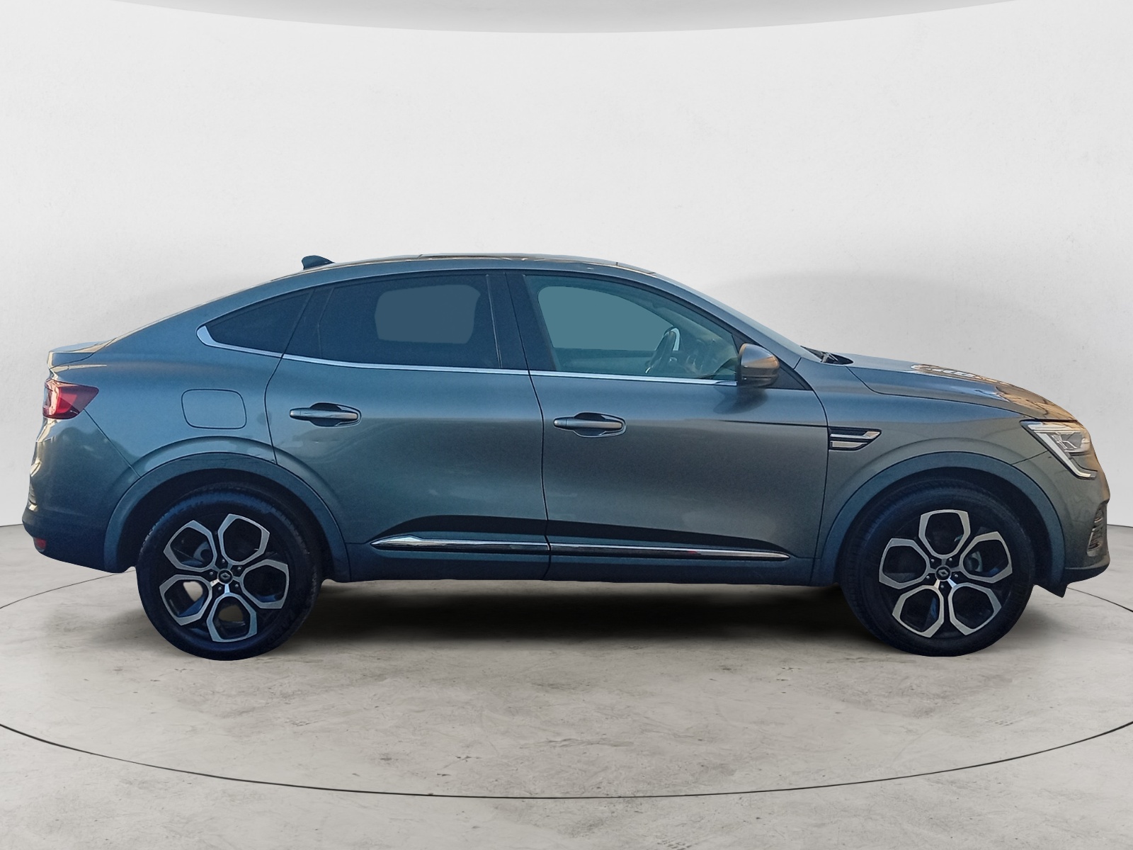 RENAULT ARKANA-RENAULT ARKANA TECHNO-image-4