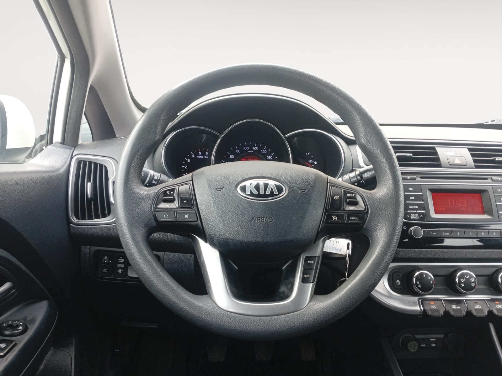 KIA RIO-KIA RIO RIO III - PH3 - 1.4 CRDI ACTIVE 5P BVM 90CH-image-9