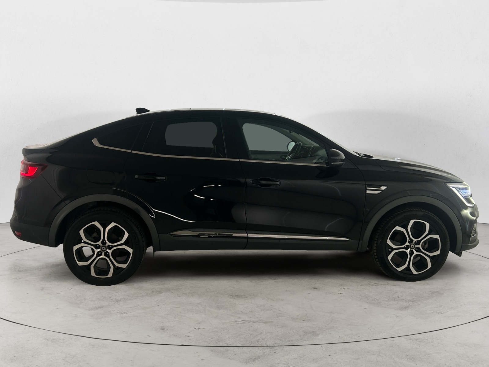 RENAULT ARKANA-RENAULT ARKANA ARKANA I - PH1 - 1.6 E-TECH FULL HYBRID TECHNO BVA 145CH-image-4