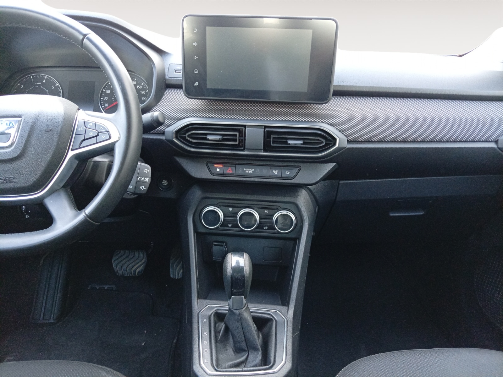 DACIA LOGAN-DACIA LOGAN LOGAN III - PH1 - 1.0 TCE 100 CVT CONFORT BVA 100CH-image-8