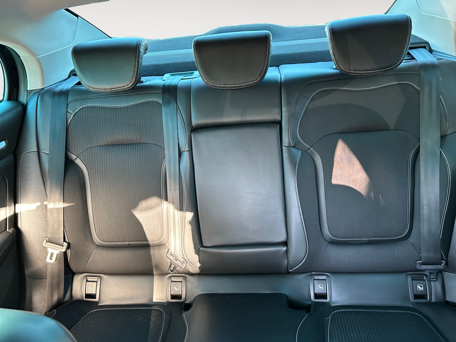 RENAULT MEGANE-RENAULT MEGANE MEGANE SEDAN IV - PH2 - 1.5 DCI TECHNO BVA 114CH-image-10