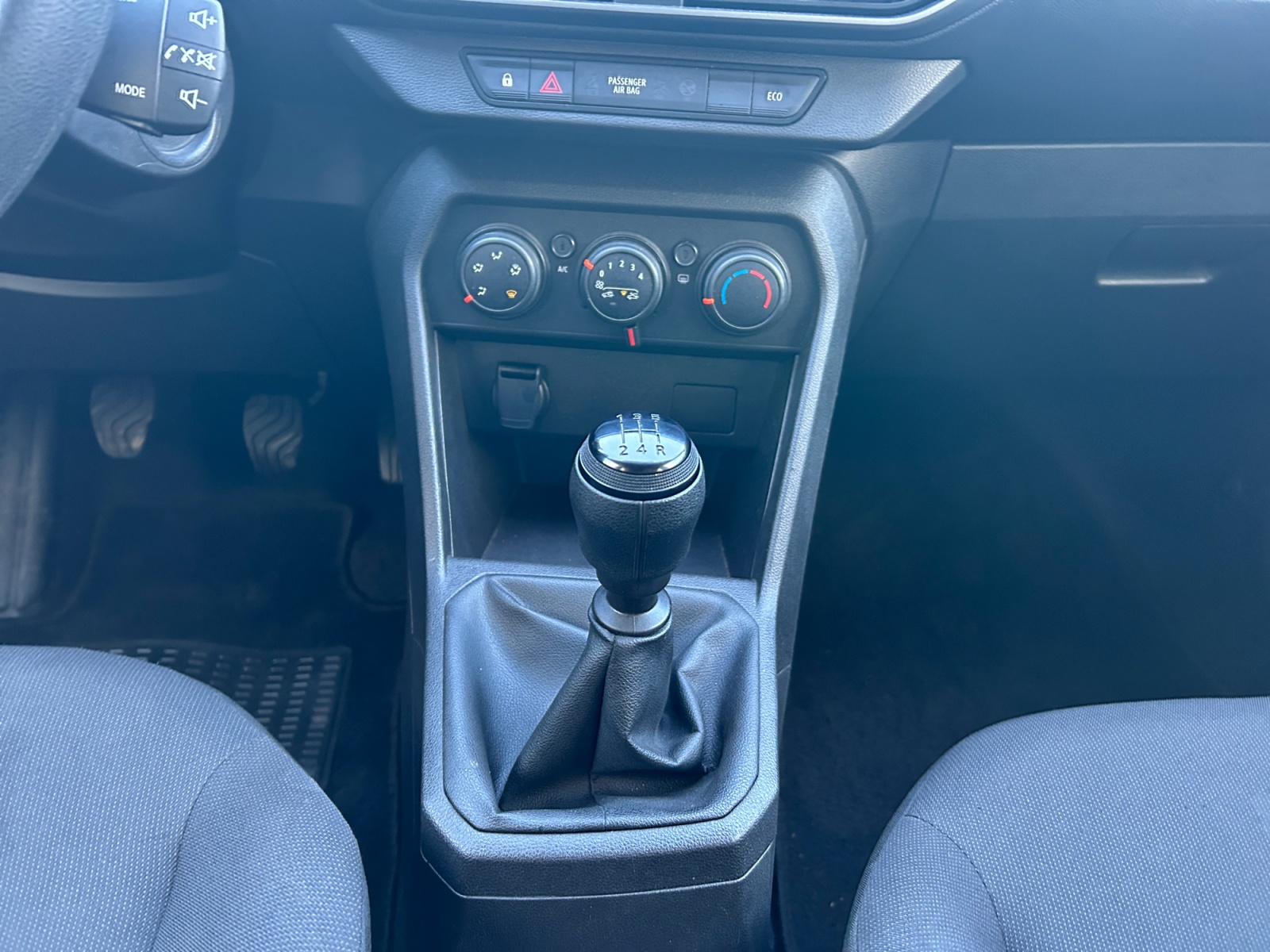 DACIA LOGAN-DACIA LOGAN LOGAN III - PH1 - 1.0 TCE 100 ESSENTIEL BVM 100CH-image-7