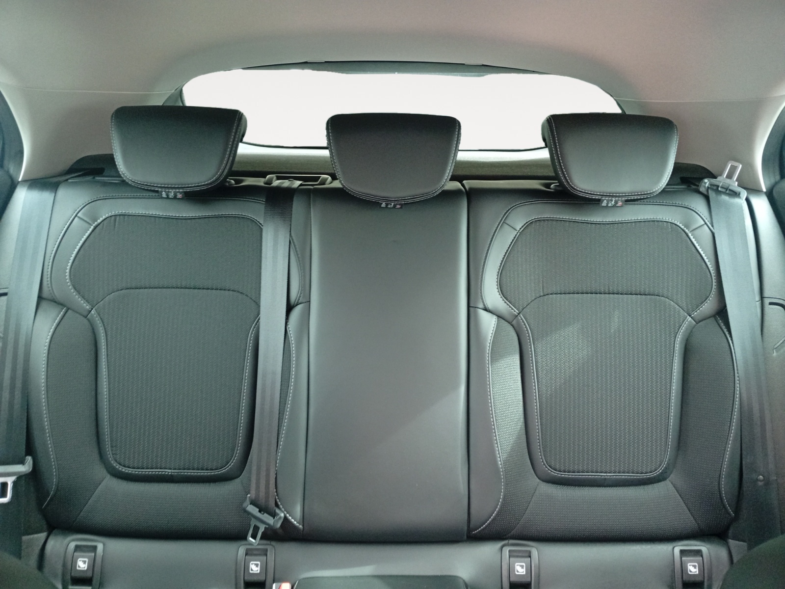 RENAULT MEGANE-RENAULT MEGANE MEGANE IV - PH2 - 1.5 DCI TECHNO BVA 115CH-image-10