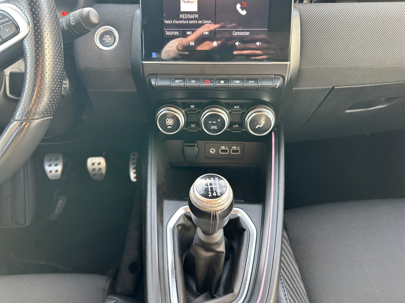 RENAULT CLIO-RENAULT CLIO CLIO V - PH2 - 1.5 DCI  ESPRIT ALPINE BVM 115CH-image-8